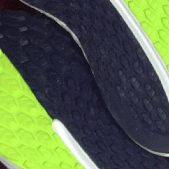 NEW BALANCE FRESH FOAM VONGO V4 M - 8 F -10 { EE WIDE } - Picture 12 of 16